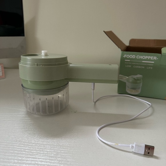 Electric Hand Held Food Chopper - Picture 3 of 5